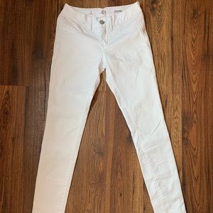 White skinny jeans